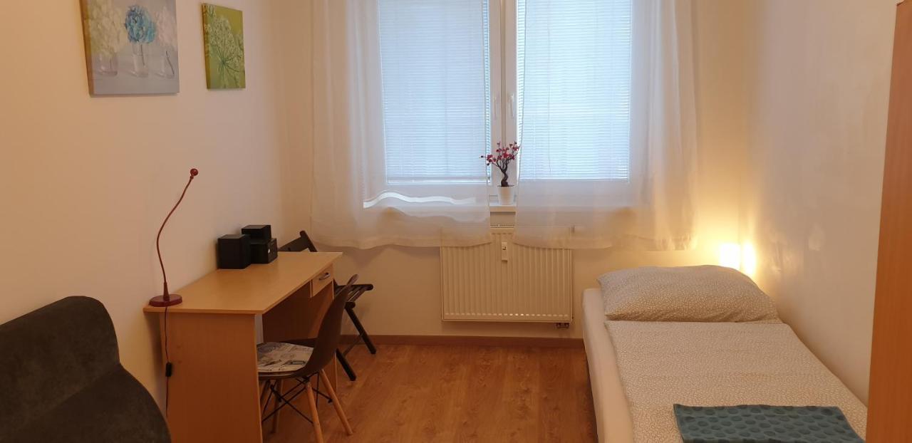 Apartman Bratislava City & Parking Exterior photo